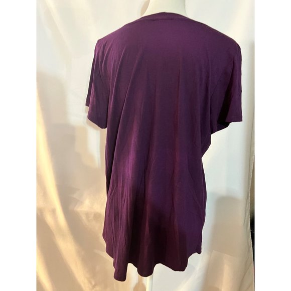 Torrid vneck  shirt size 2 - Picture 3 of 4